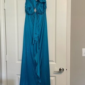 Elegant Teal Evening Gown
